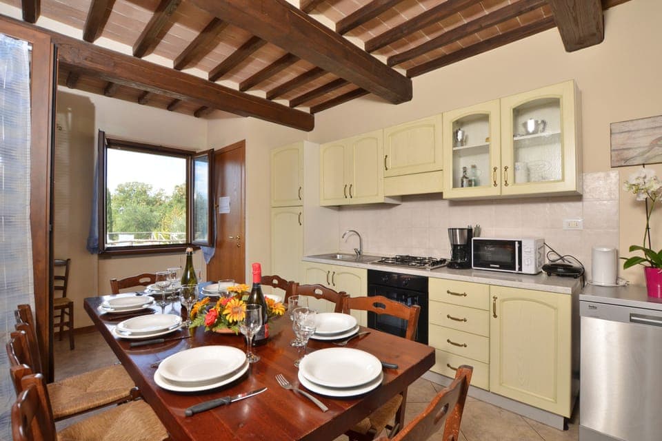 Family Villa, Multiple Bedrooms, 2 Bathrooms, Mountainside (Villa San Lorenzo) | Private kitchenette | Fridge, microwave, oven, stovetop