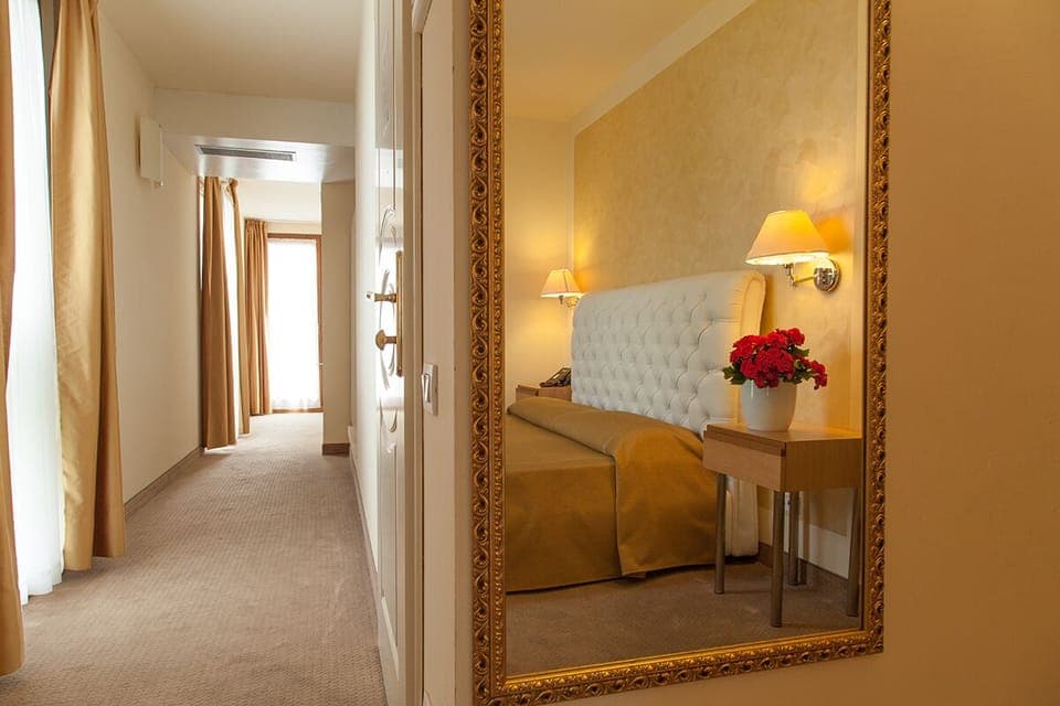 Superior Triple Room | In-room safe, desk, soundproofing, free WiFi