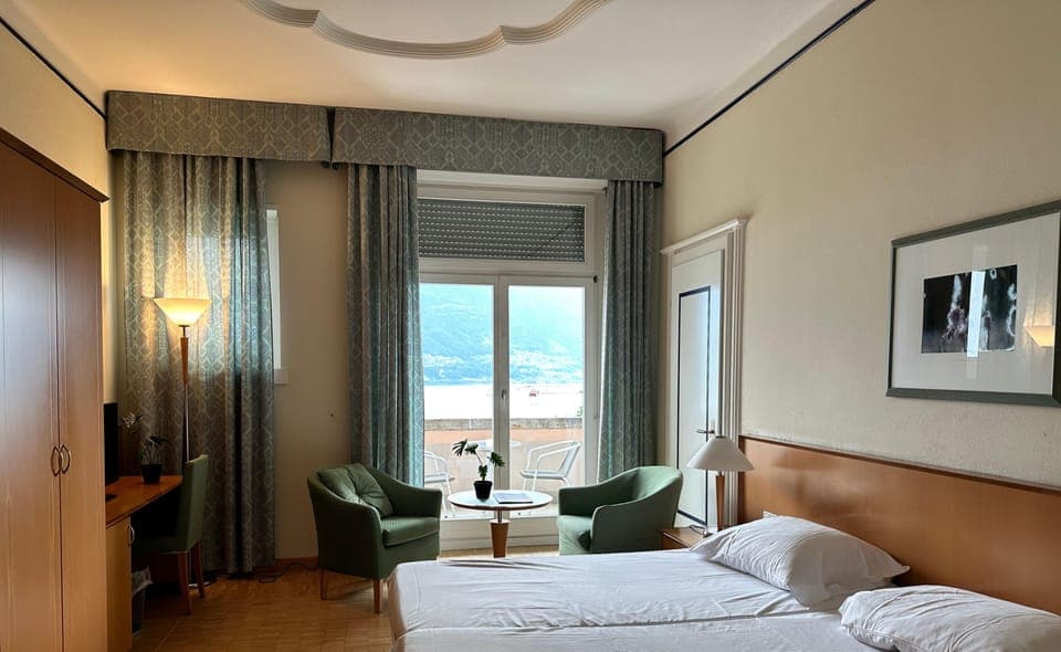 Classic Double or Twin Room, Lake View | Desk, free WiFi, bed sheets