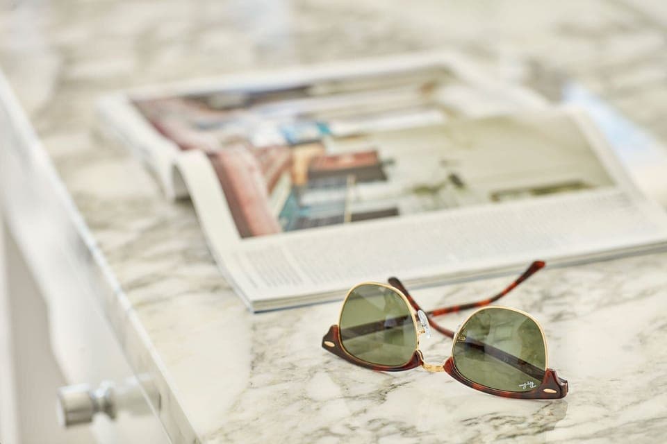 Standard Room, Sea View | Minibar, in-room safe, desk, laptop workspace