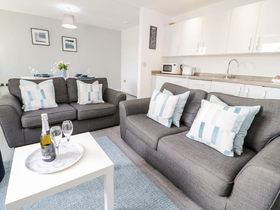 Cottage | Living area