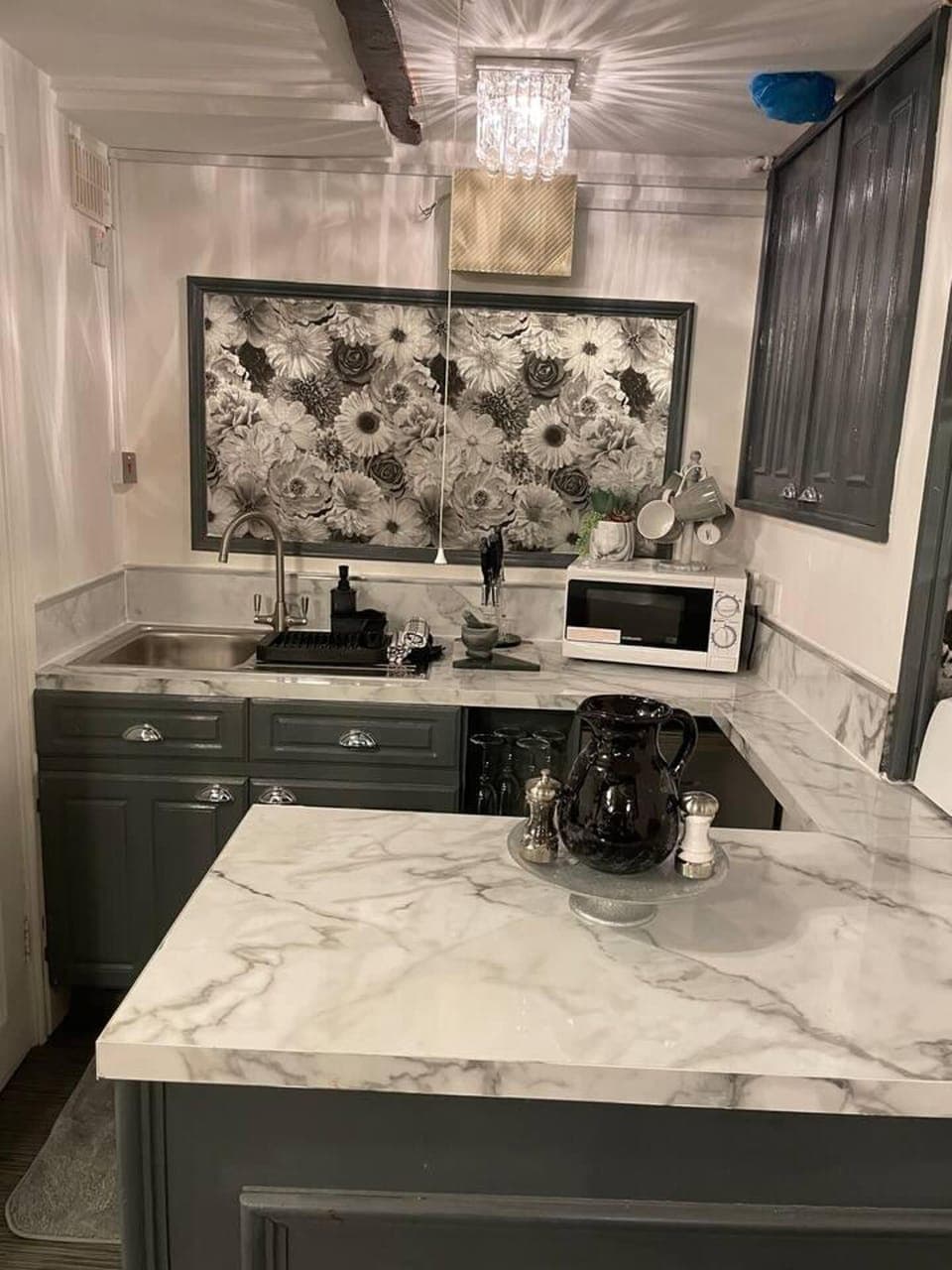 House | Private kitchen | Fridge, microwave, oven, stovetop