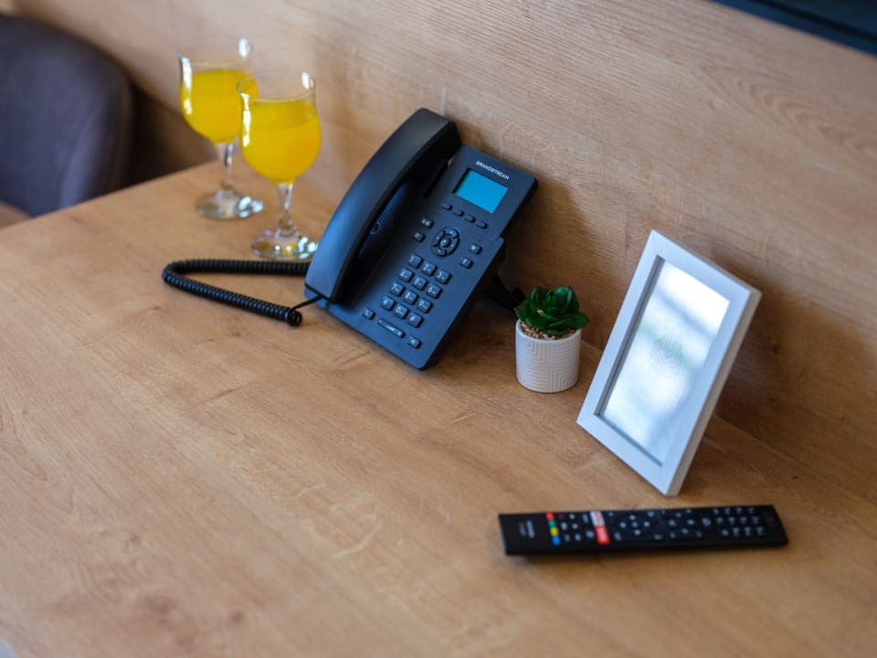 Classic Triple Room | In-room safe, desk, laptop workspace, blackout drapes