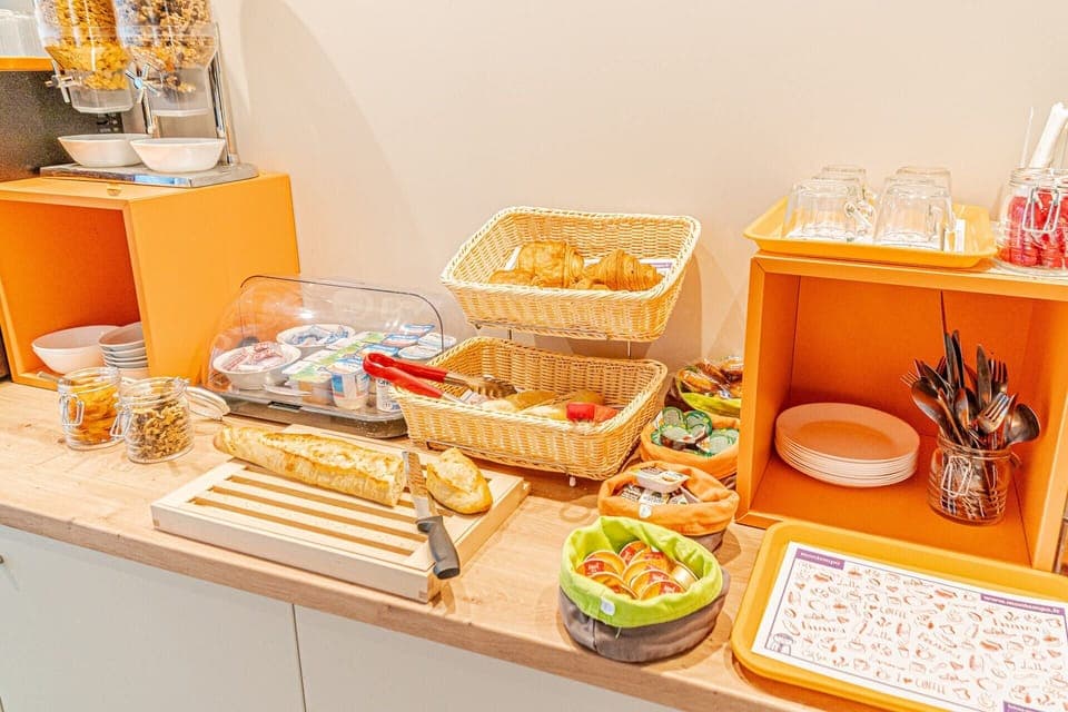 Daily buffet breakfast (EUR 9 per person)