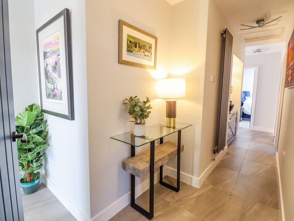 3 bedrooms, individually decorated, individually furnished, free WiFi