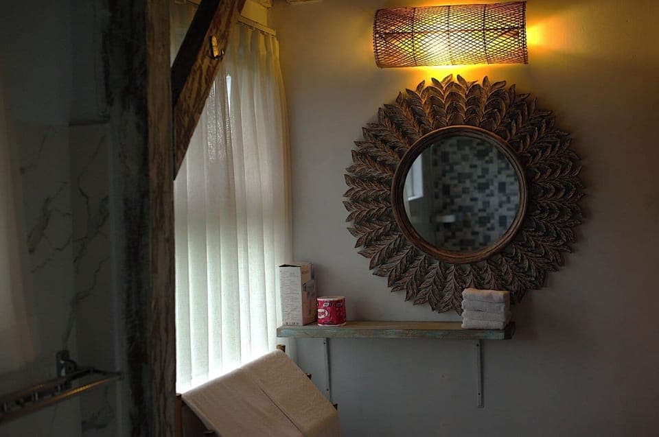 One bedroom Joglo House | Minibar, desk, free WiFi, bed sheets