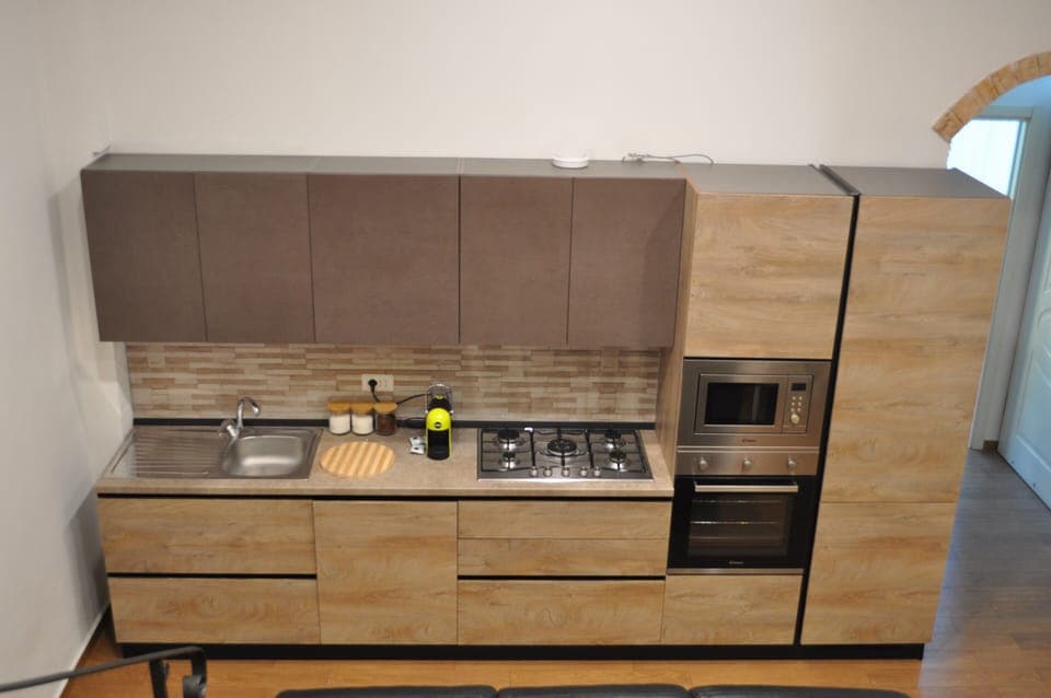 Deluxe Loft, 2 Bedrooms, Courtyard View, Annex Building | Private kitchen | Electric kettle