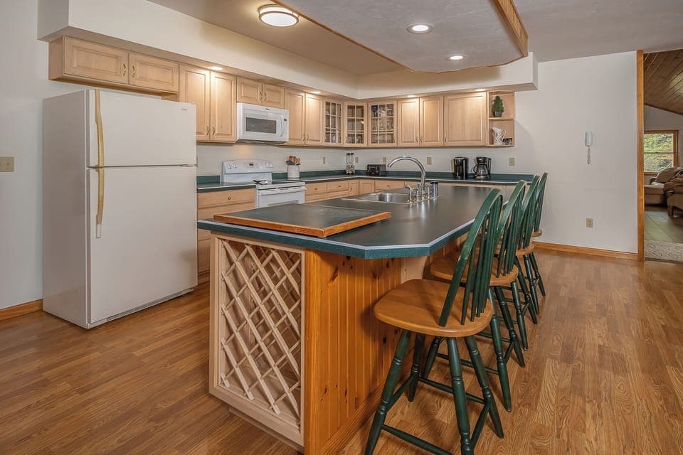 House (4 Bedrooms) | Property amenity