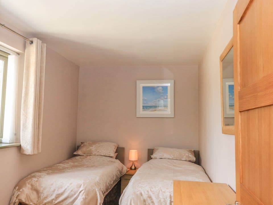 2 bedrooms, individually decorated, individually furnished, free WiFi