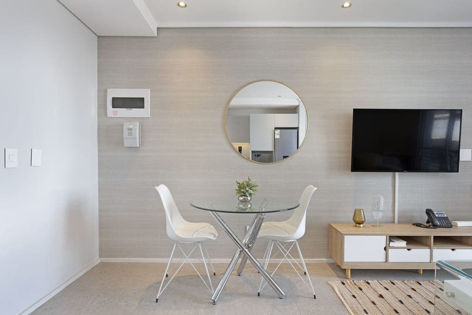 Exclusive Studio | In-room dining