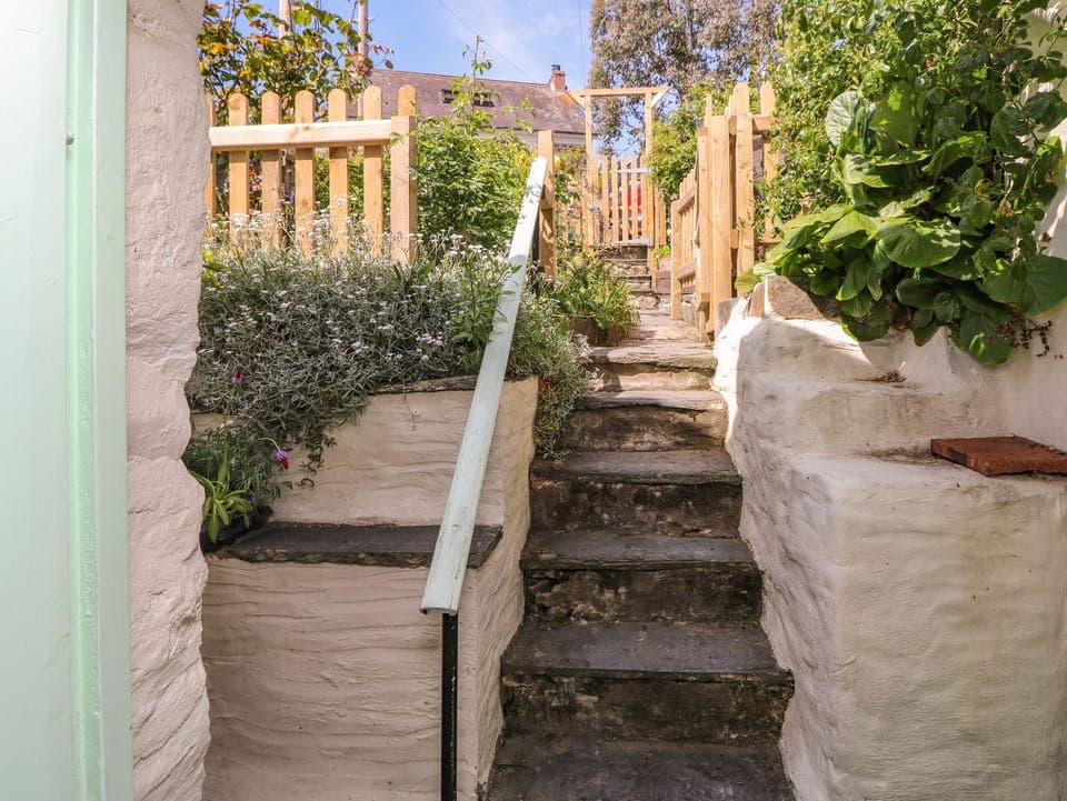 Cottage | Property grounds