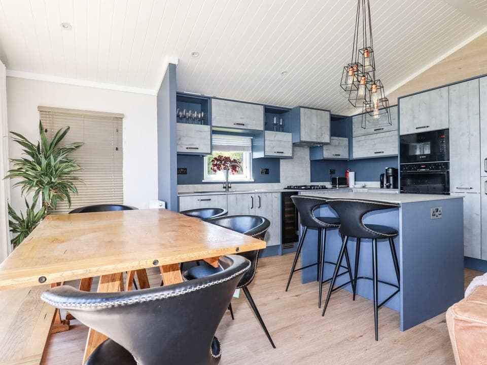 Fridge, dishwasher, electric kettle, toaster