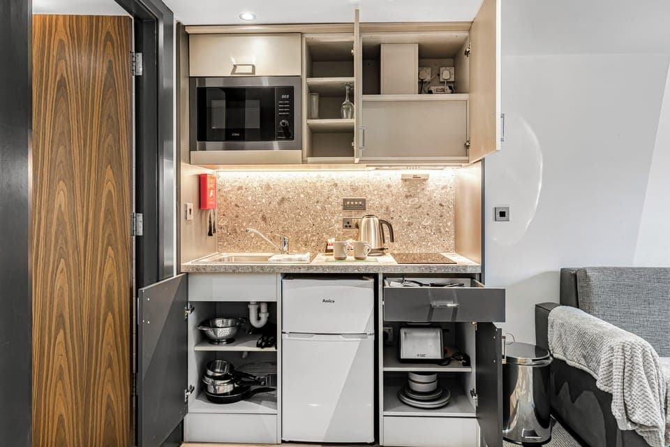 Mezzanine Double | Private kitchen