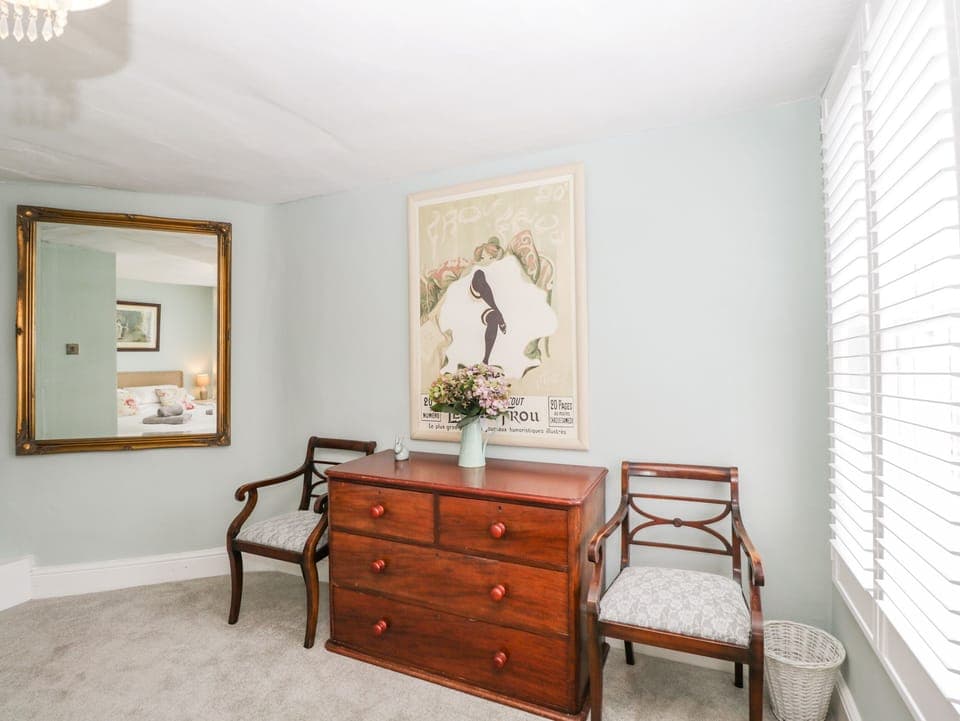 3 bedrooms, individually decorated, individually furnished, free WiFi