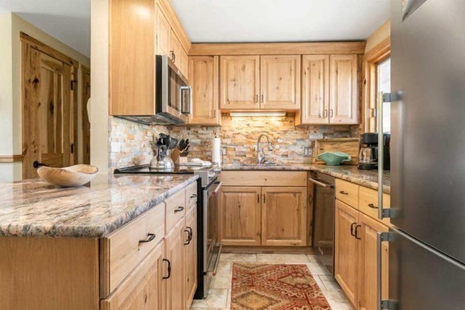 Condo (3 Bedroom in Lionshead Village at The) | Living room | Fireplace