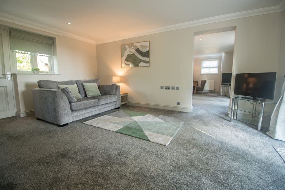 Deluxe Apartment, Ensuite (The Den) | Lounge