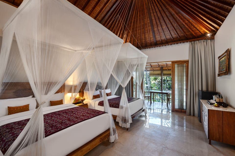 Junior Suite Room | 1 bedroom, free minibar, in-room safe, desk