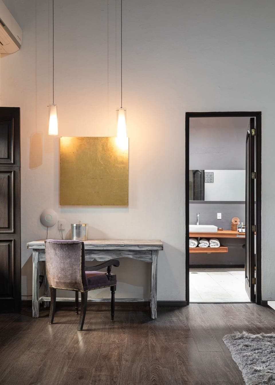 Master King | In-room safe, desk, iron/ironing board, free WiFi