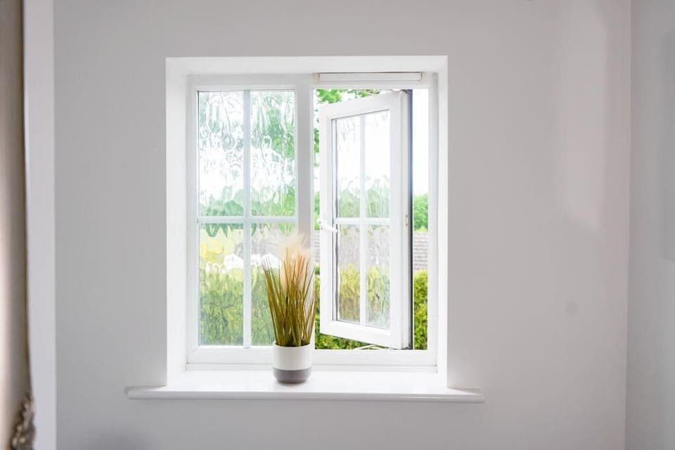 3 bedrooms, laptop workspace, iron/ironing board, free WiFi