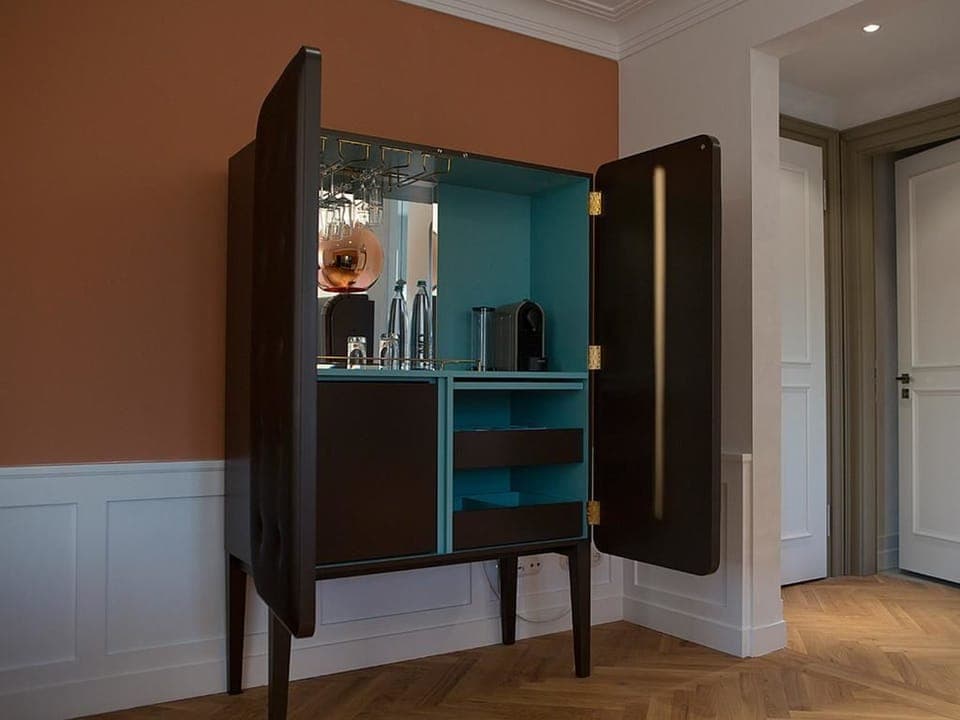 Junior Suite, City View (Villenzimmer Louis) | Minibar, in-room safe, desk, laptop workspace