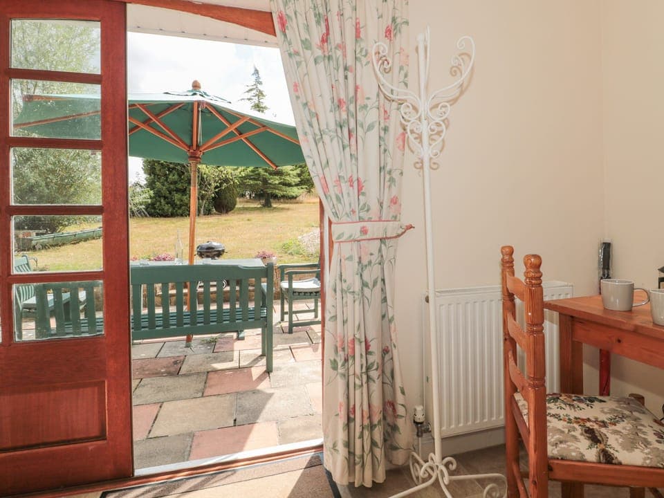 1 bedroom, individually decorated, individually furnished, free WiFi