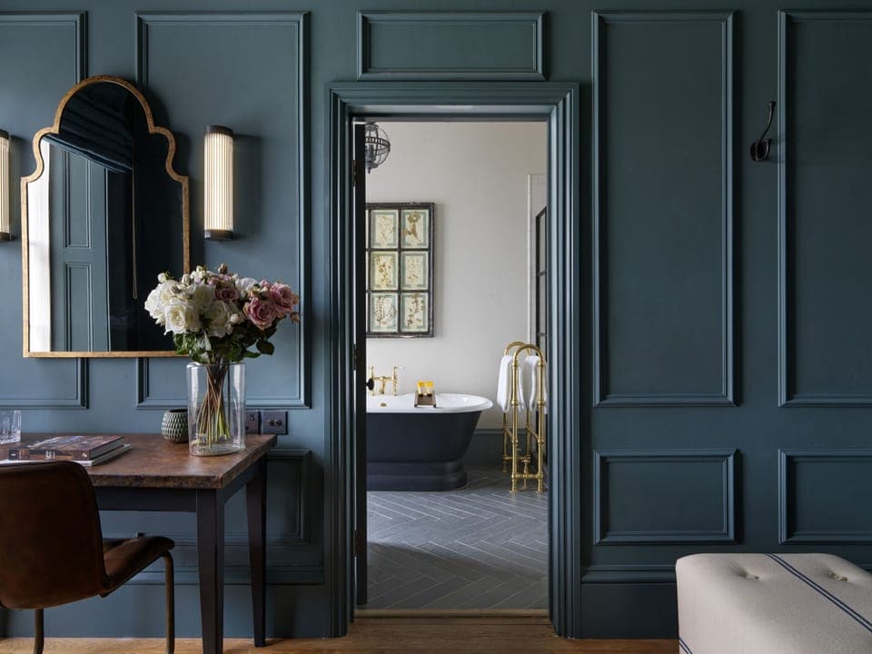 Executive Double Room | Egyptian cotton sheets, down comforters, minibar, in-room safe