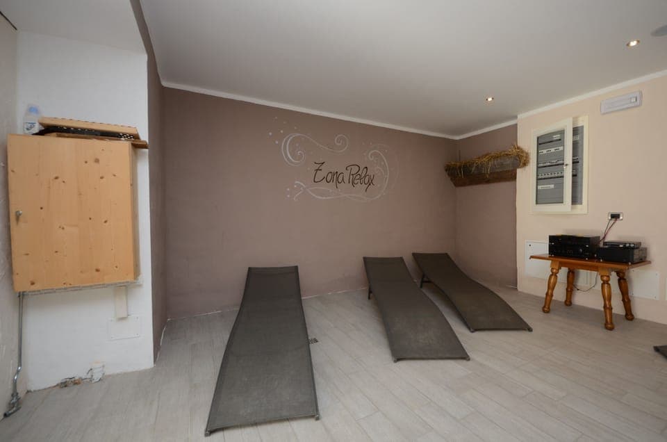 Turkish bath, massage/treatment rooms