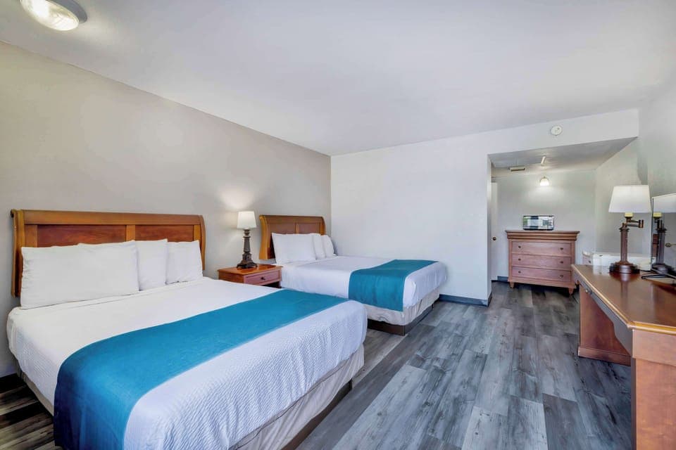 Iron/ironing board, free WiFi, bed sheets, alarm clocks