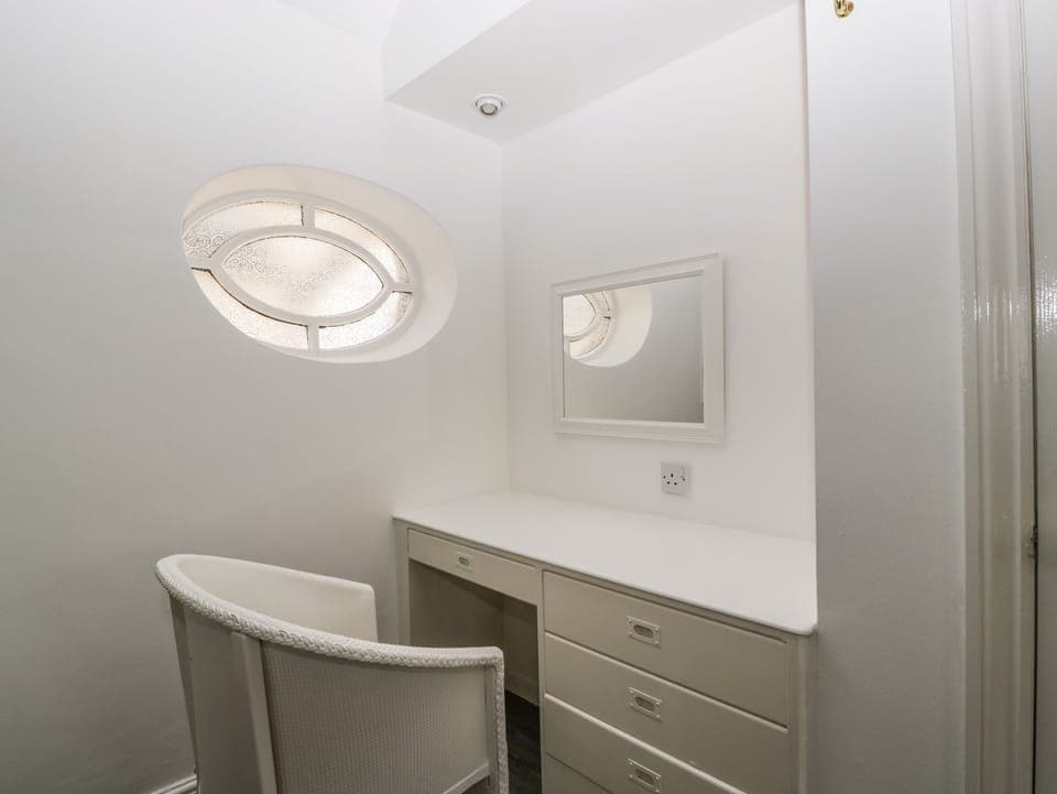 8 bedrooms, individually decorated, individually furnished, free WiFi