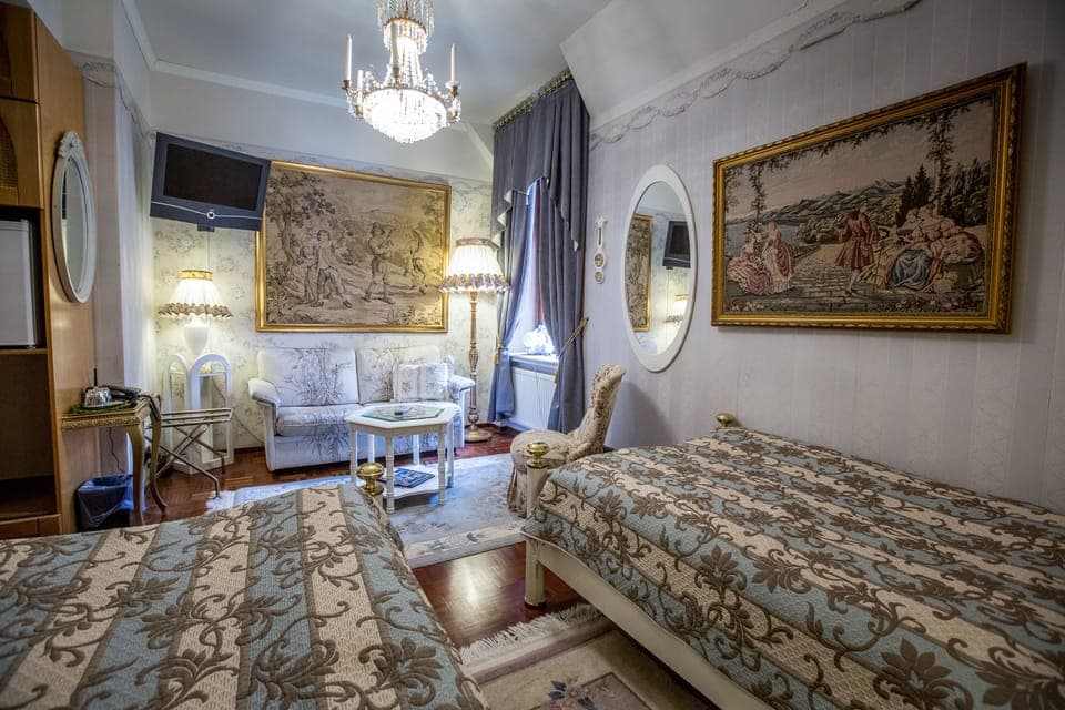 Standard Room | Minibar, individually decorated, individually furnished