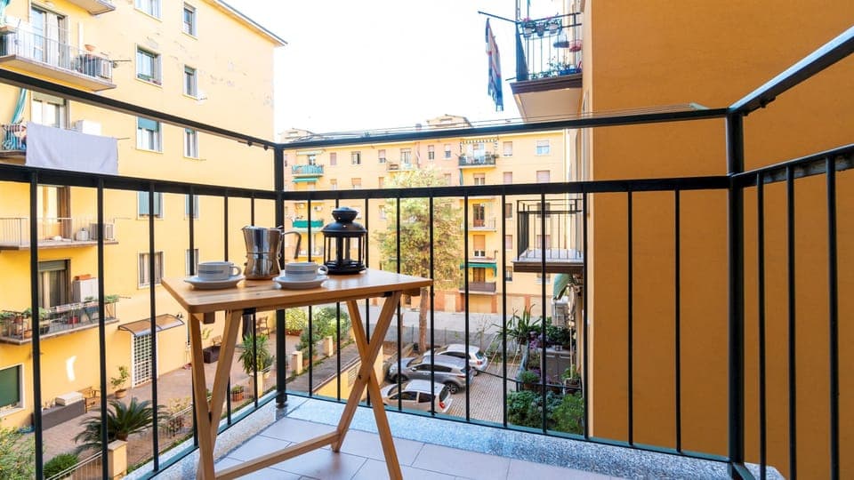 Apartment (1 Bedroom) | Balcony