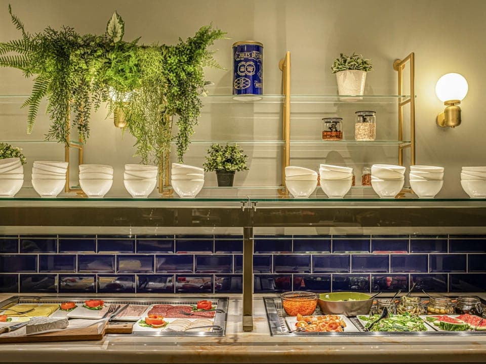 Daily buffet breakfast (EUR 25 per person)