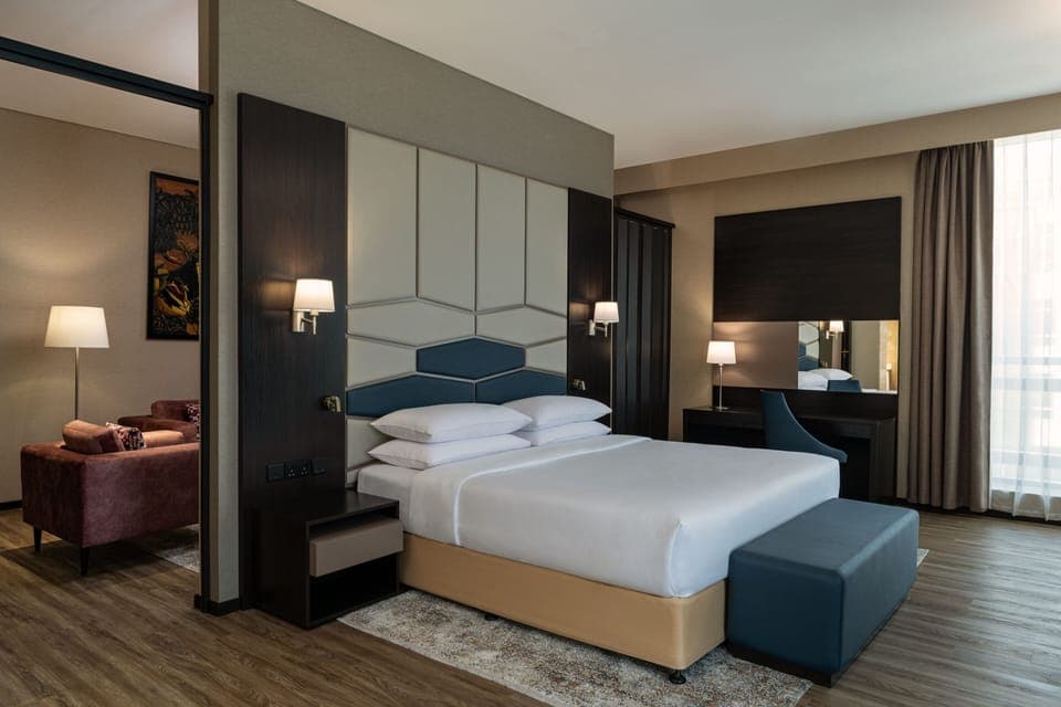 Premium Suite, (20% Discount on F&B outlet, A bottle of selected Beverage) | Minibar, in-room safe, individually decorated, individually furnished