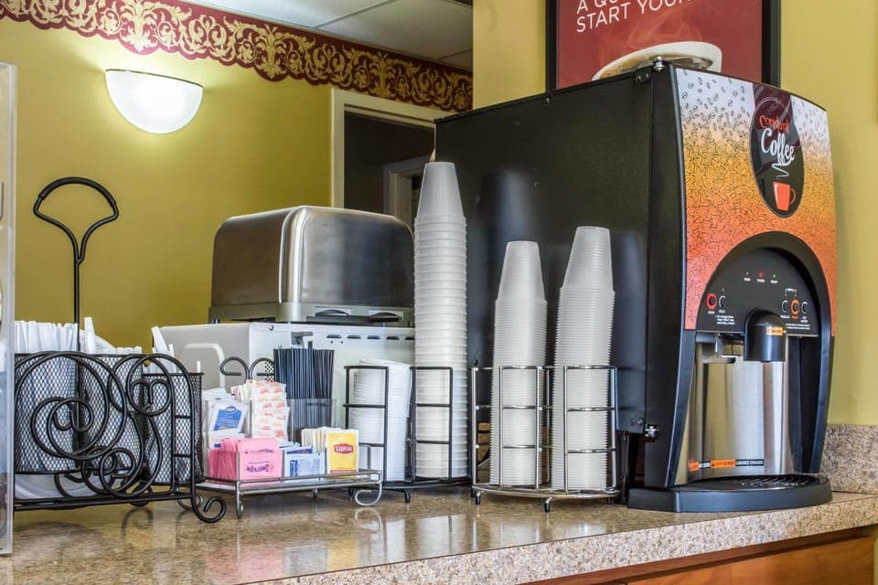 Free daily continental breakfast