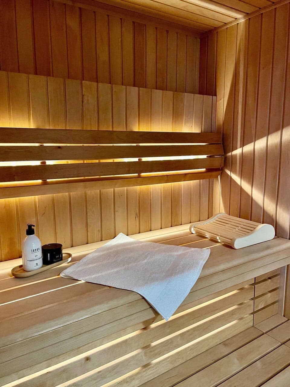 Sauna, steam room
