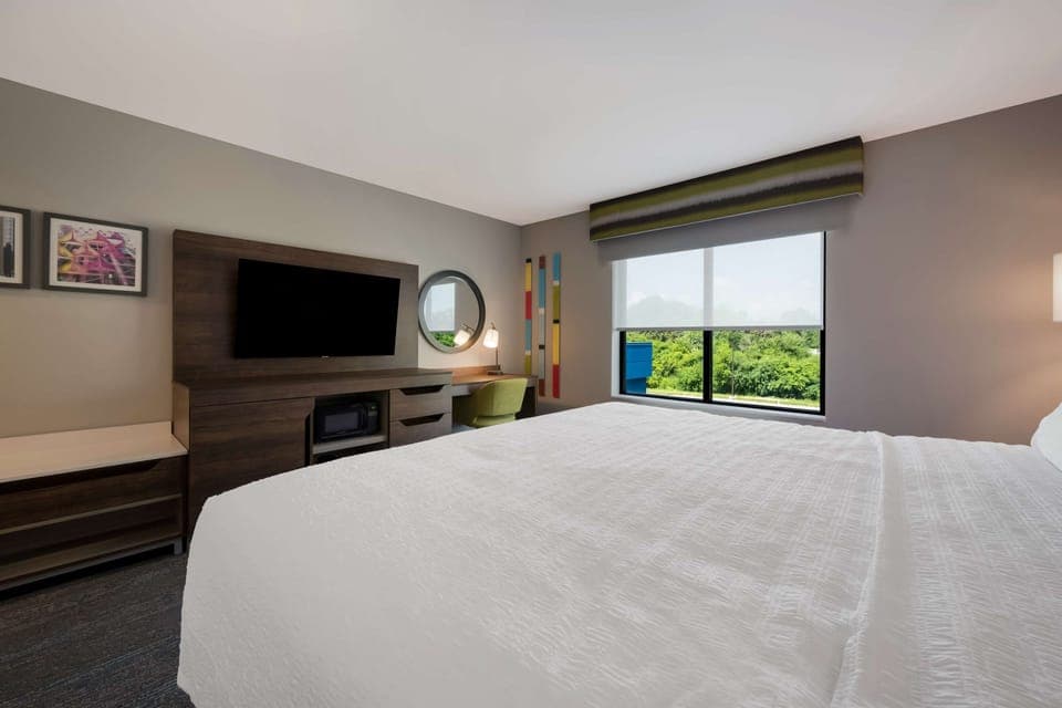 Room, 1 King Bed, Accessible, Bathtub | In-room safe, desk, laptop workspace, blackout drapes