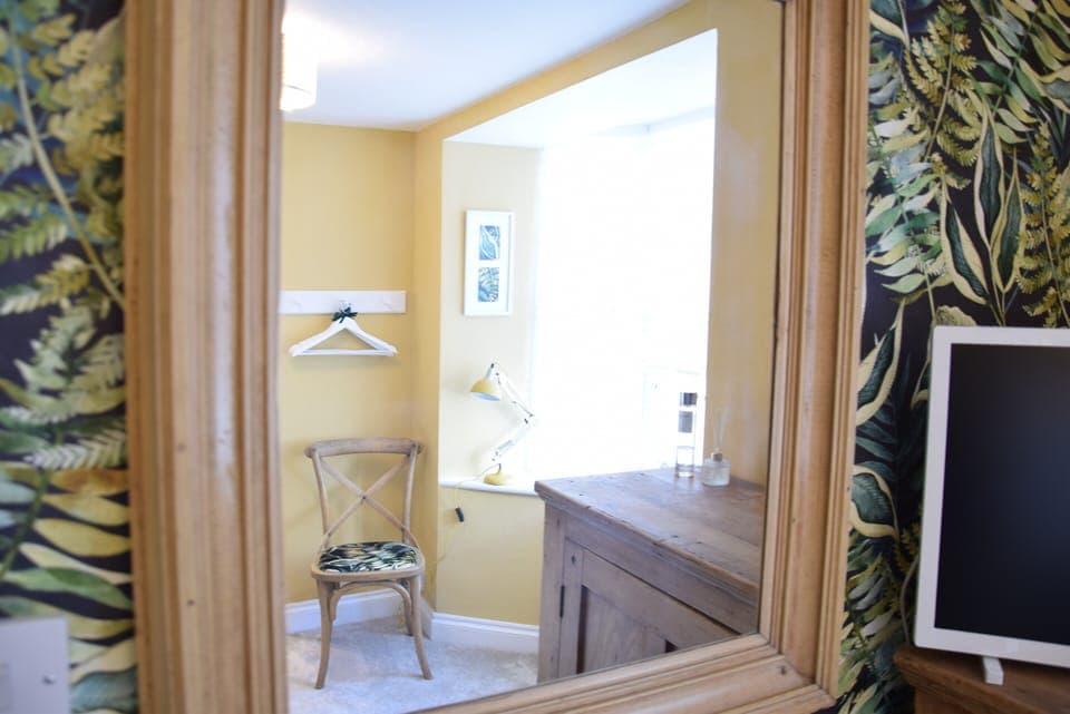 2 bedrooms, individually decorated, individually furnished, free WiFi