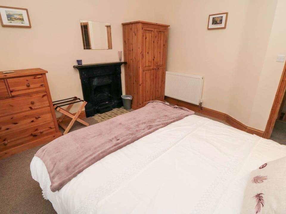 2 bedrooms, individually decorated, individually furnished, free WiFi