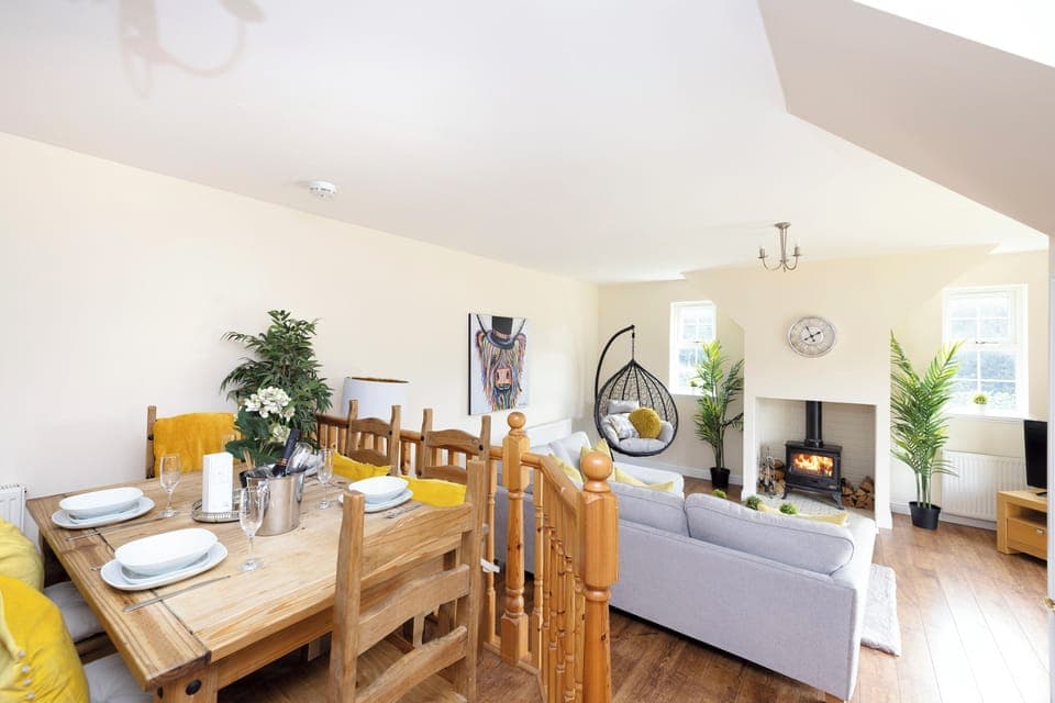 Cottage, 2 Bedrooms, Hot Tub | 2 bedrooms, iron/ironing board, free cribs/infant beds, free WiFi