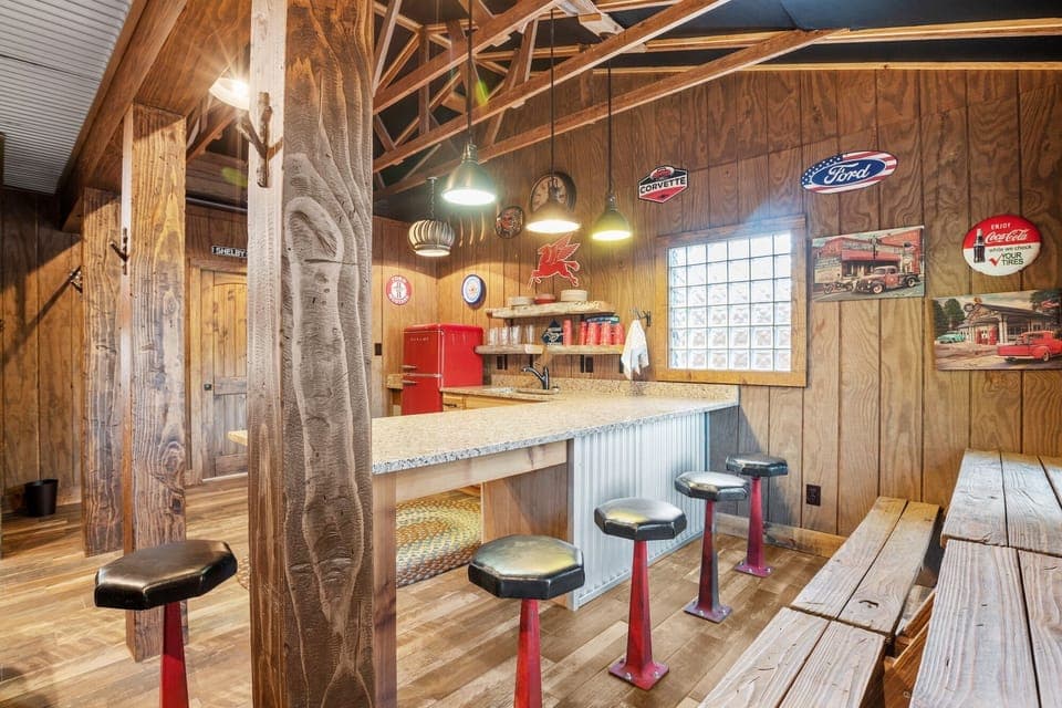 House, Multiple Bedrooms | Private kitchen | Fridge, oven, coffee/tea maker, toaster