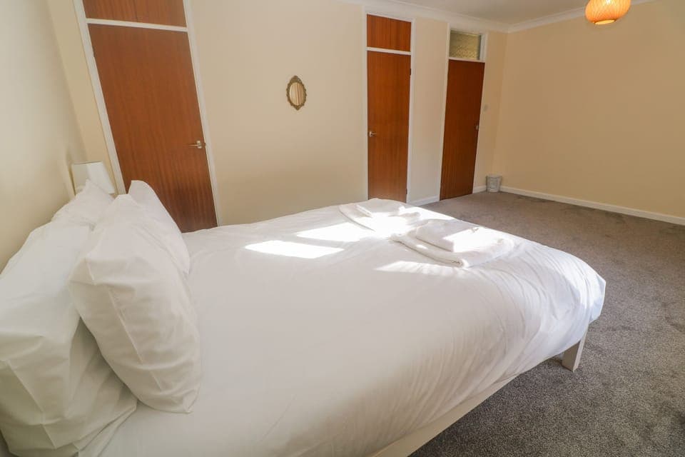 4 bedrooms, individually decorated, individually furnished, free WiFi