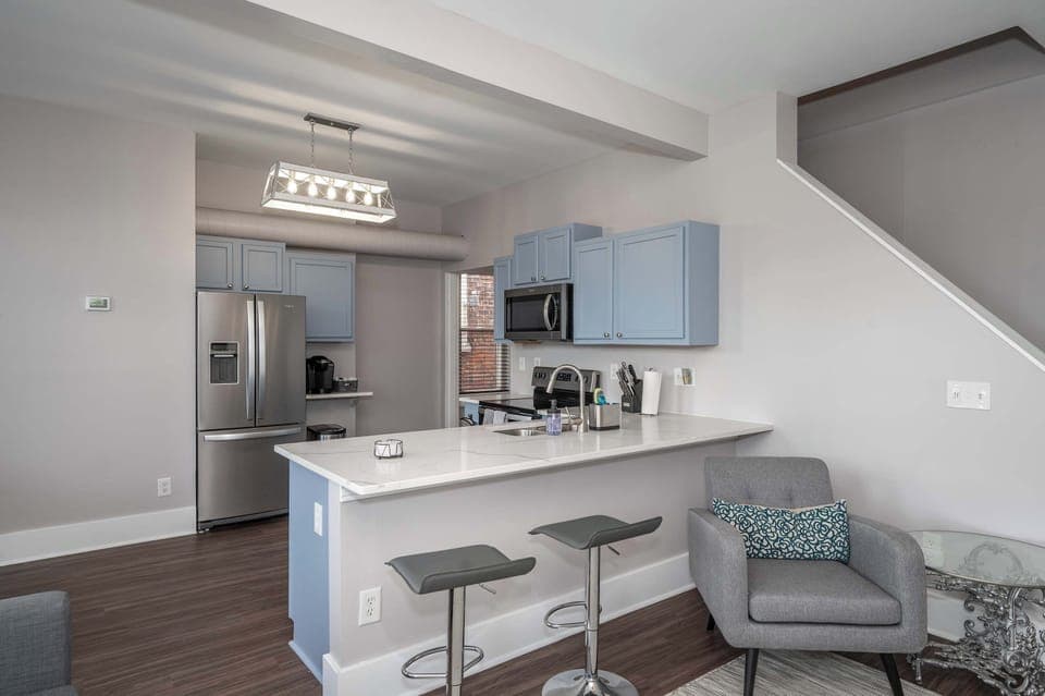 Condo, 1 Queen Bed with Sofa bed, Kitchen | Private kitchen | Fridge, microwave, oven, stovetop