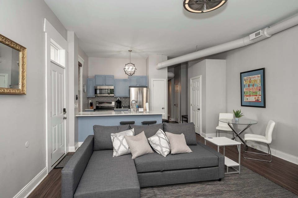 Condo, 2 Queen Beds, Kitchen | Living area | 40-inch TV with digital channels