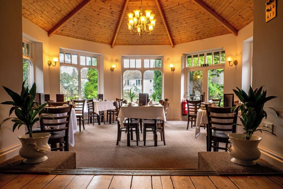 Free daily cooked-to-order breakfast