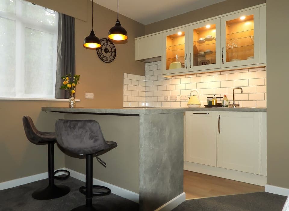 Desk, laptop workspace, iron/ironing board, free WiFi