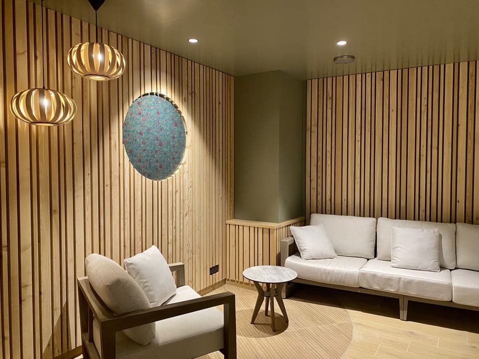 Couples treatment rooms, body treatments, facials, massages