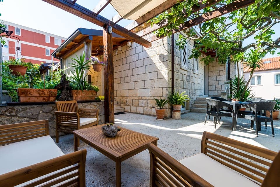 Apartment (Standard One Bedroom Apartment with T) | Terrace/patio