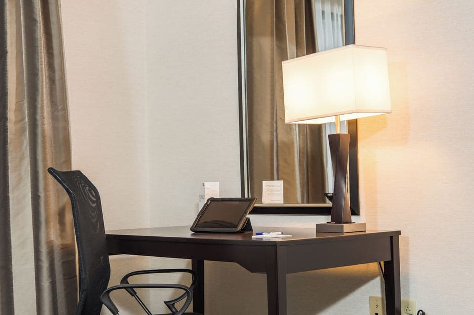 Down comforters, in-room safe, desk, iron/ironing board