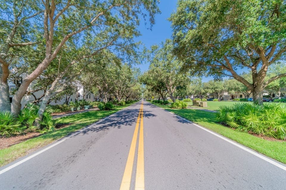 House, 4 Bedrooms | Property grounds