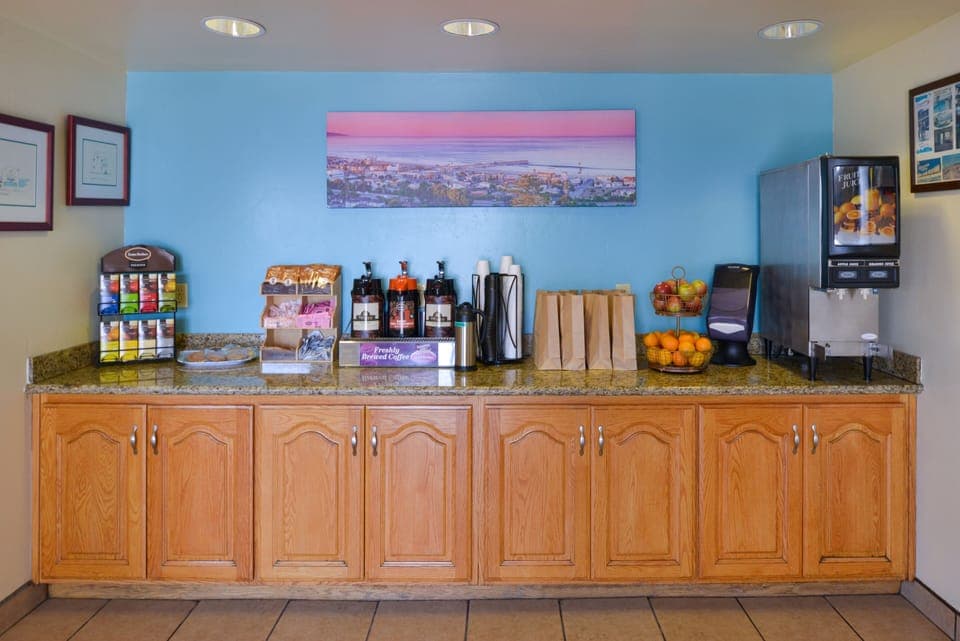 Free daily on-the-go breakfast